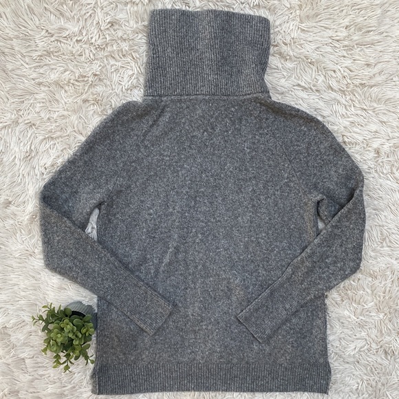 Loft Turtleneck Sweater π Gray - Picture 6 of 16